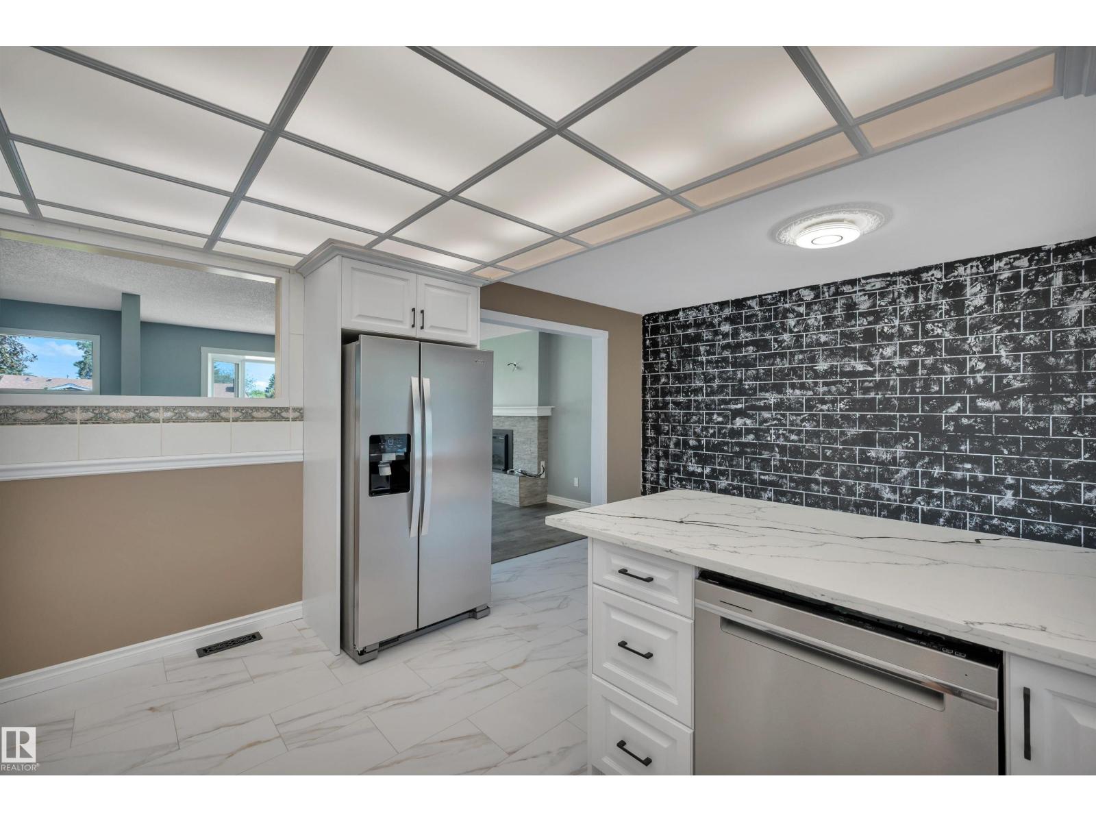 18 MALVERN DR — photo 19