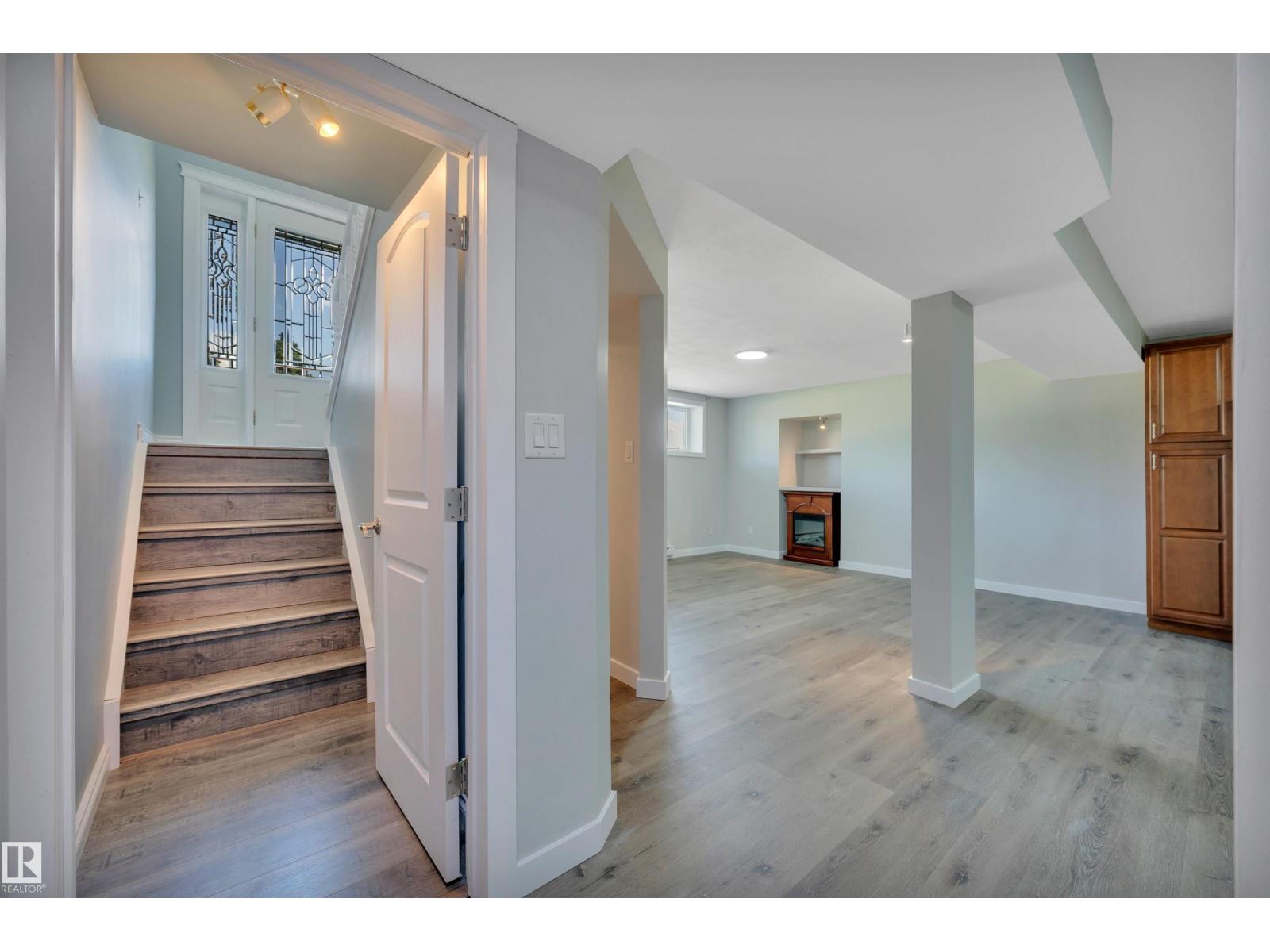 18 MALVERN DR — photo 31