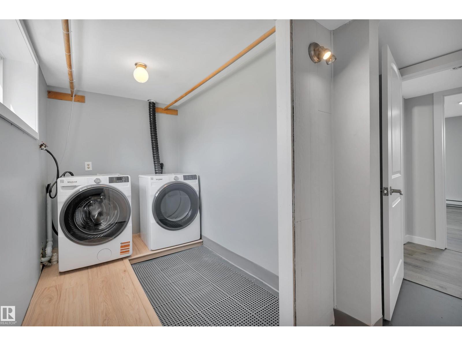 18 MALVERN DR - 42