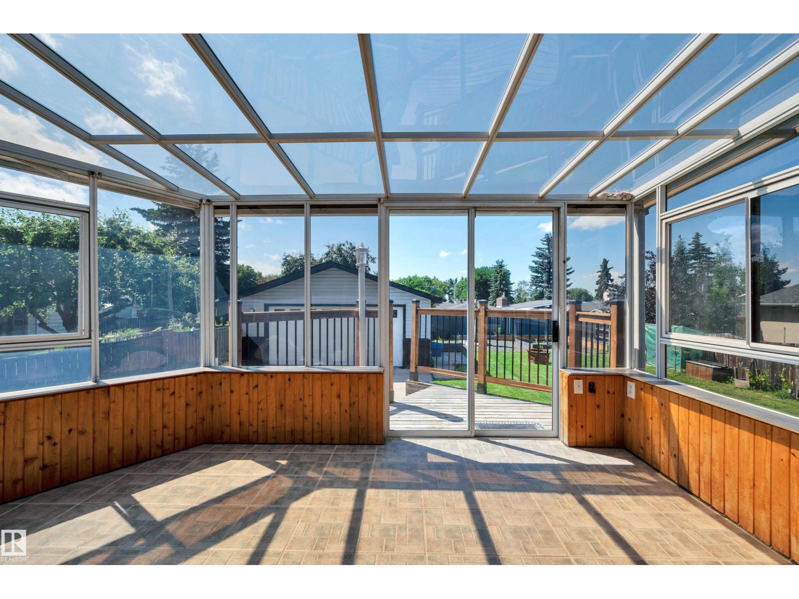 18 MALVERN DR — photo 45
