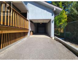 7326 Glacier Drive, Radium Hot Springs, BC V0A1M0 Photo 14