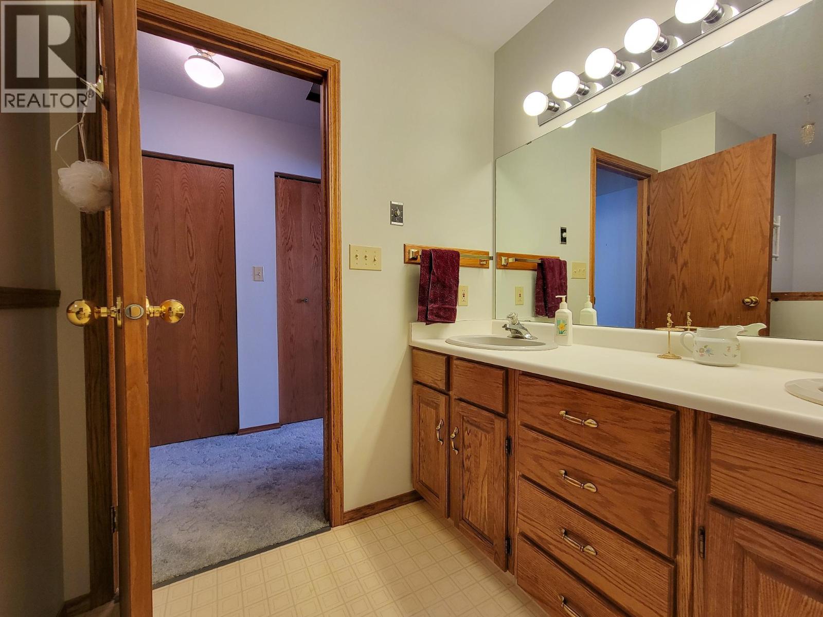 7326 GLACIER Drive - 41