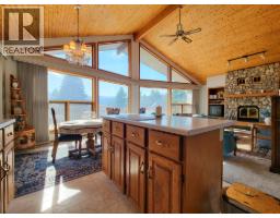 7326 Glacier Drive, Radium Hot Springs, BC V0A1M0 Photo 25