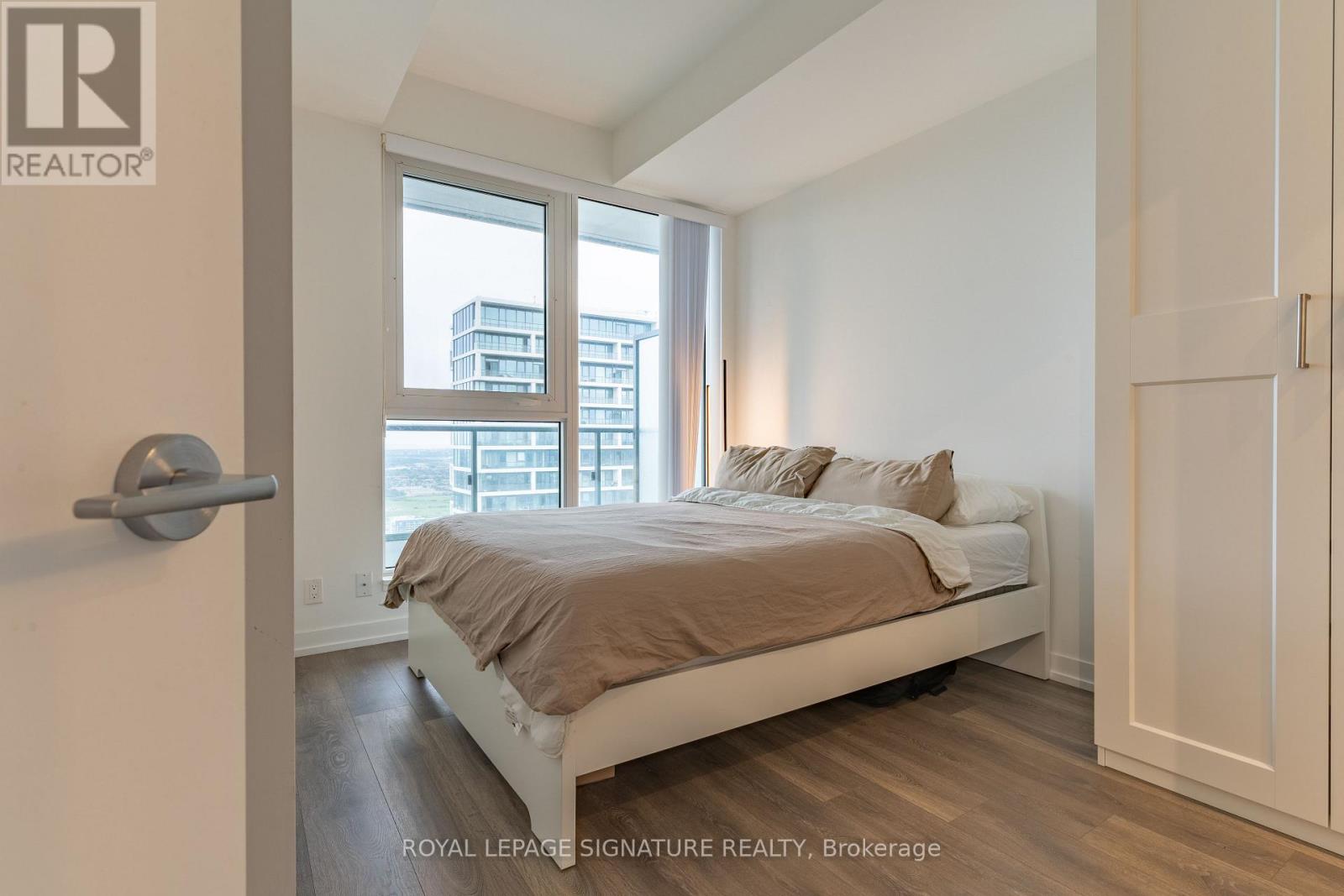 #5903 898 PORTAGE PARKWAY - 10