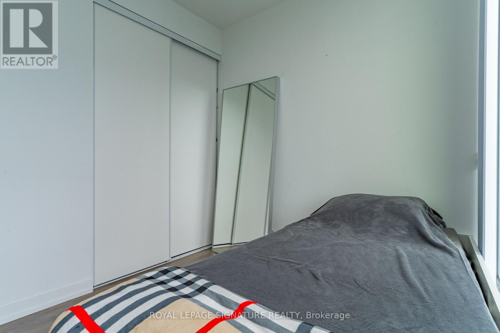 #5903 898 PORTAGE PARKWAY - 18