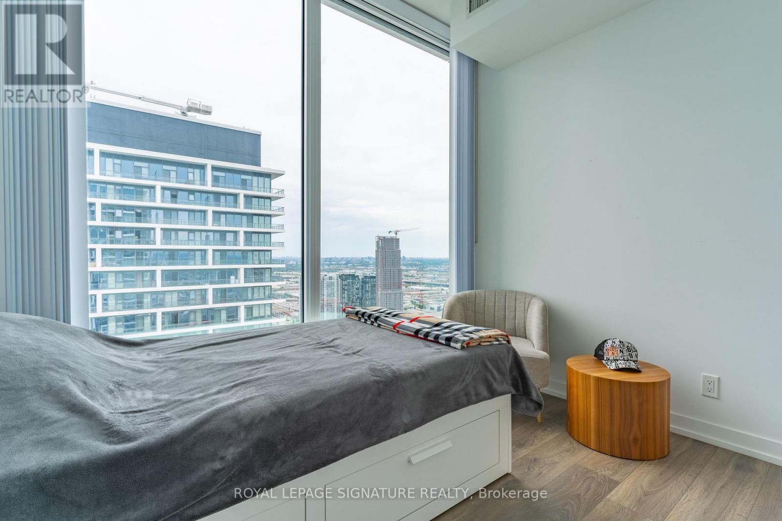 #5903 898 PORTAGE PARKWAY - 19