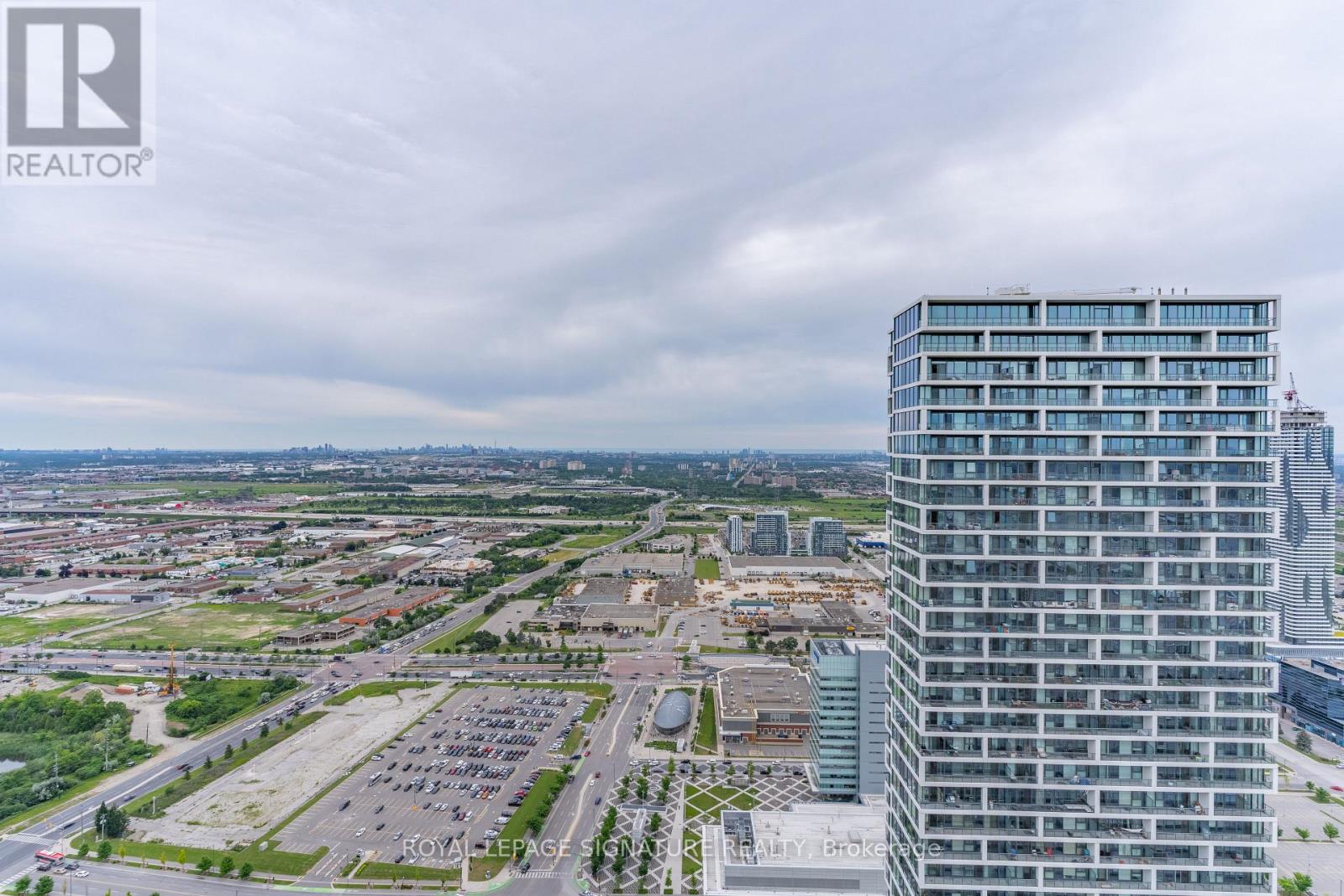 #5903 898 PORTAGE PARKWAY - 23