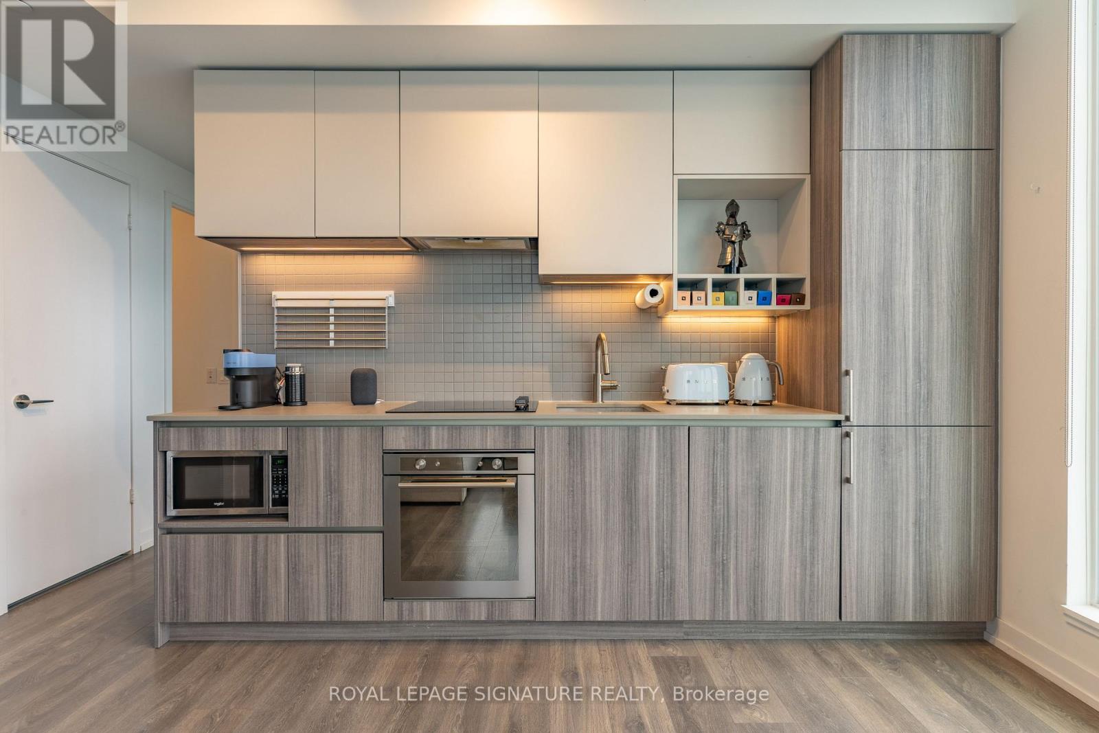 #5903 898 PORTAGE PARKWAY - 5