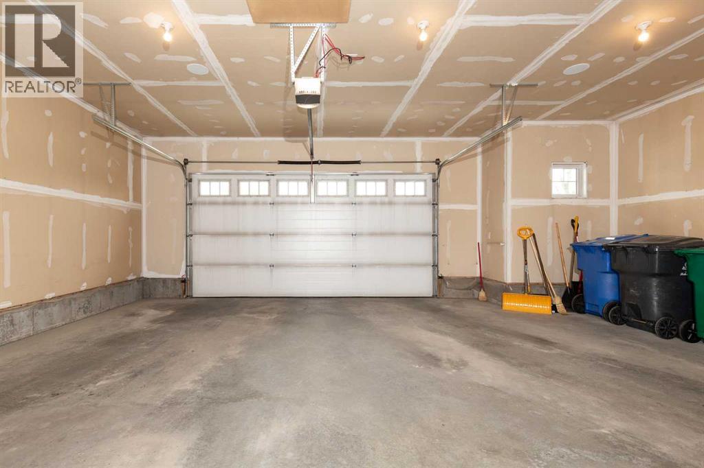 180 Firelight Way W — photo 31