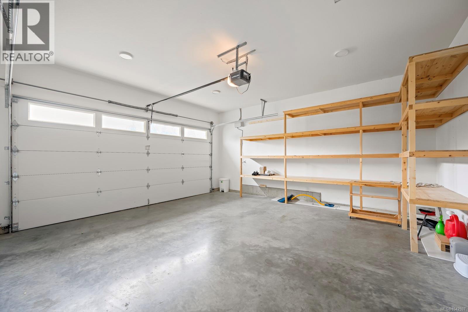 2583 Steele Cres, Courtenay