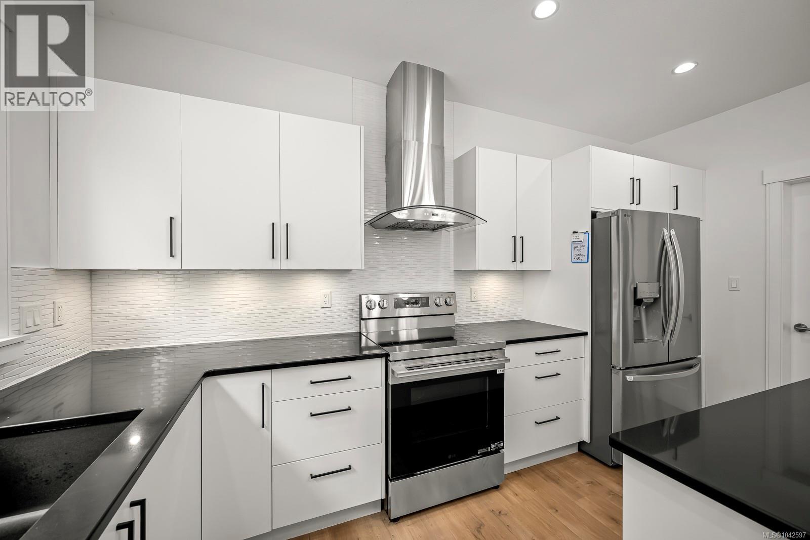 2583 Steele Cres, Courtenay