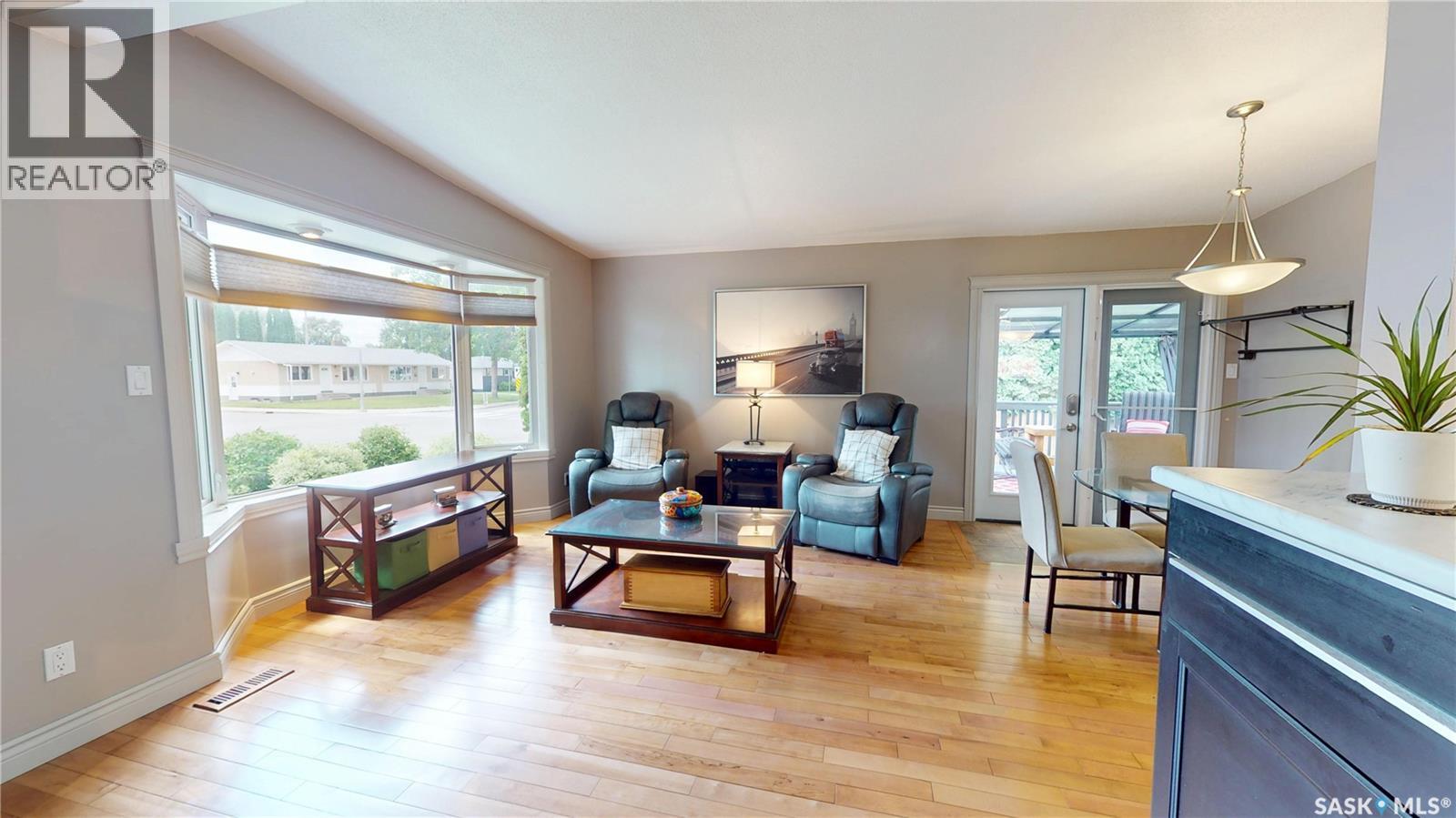 1801 Wilson CRESCENT — photo 8