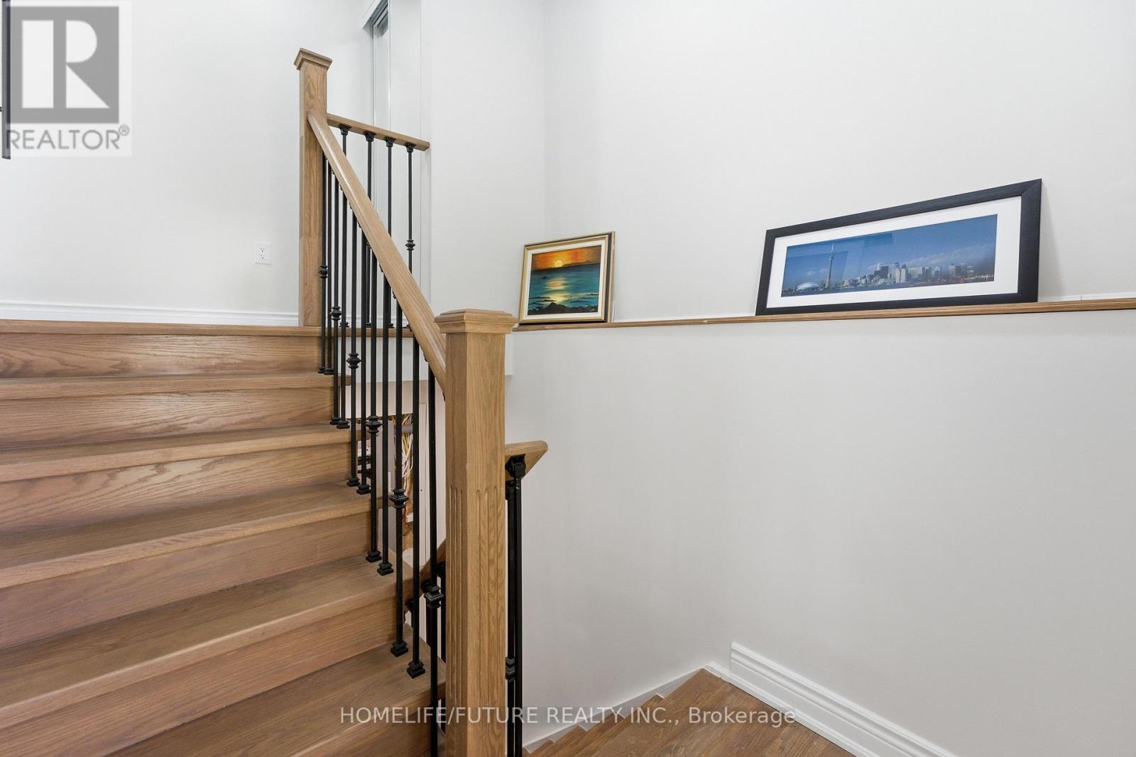 1 LOCKHART GATE - 31
