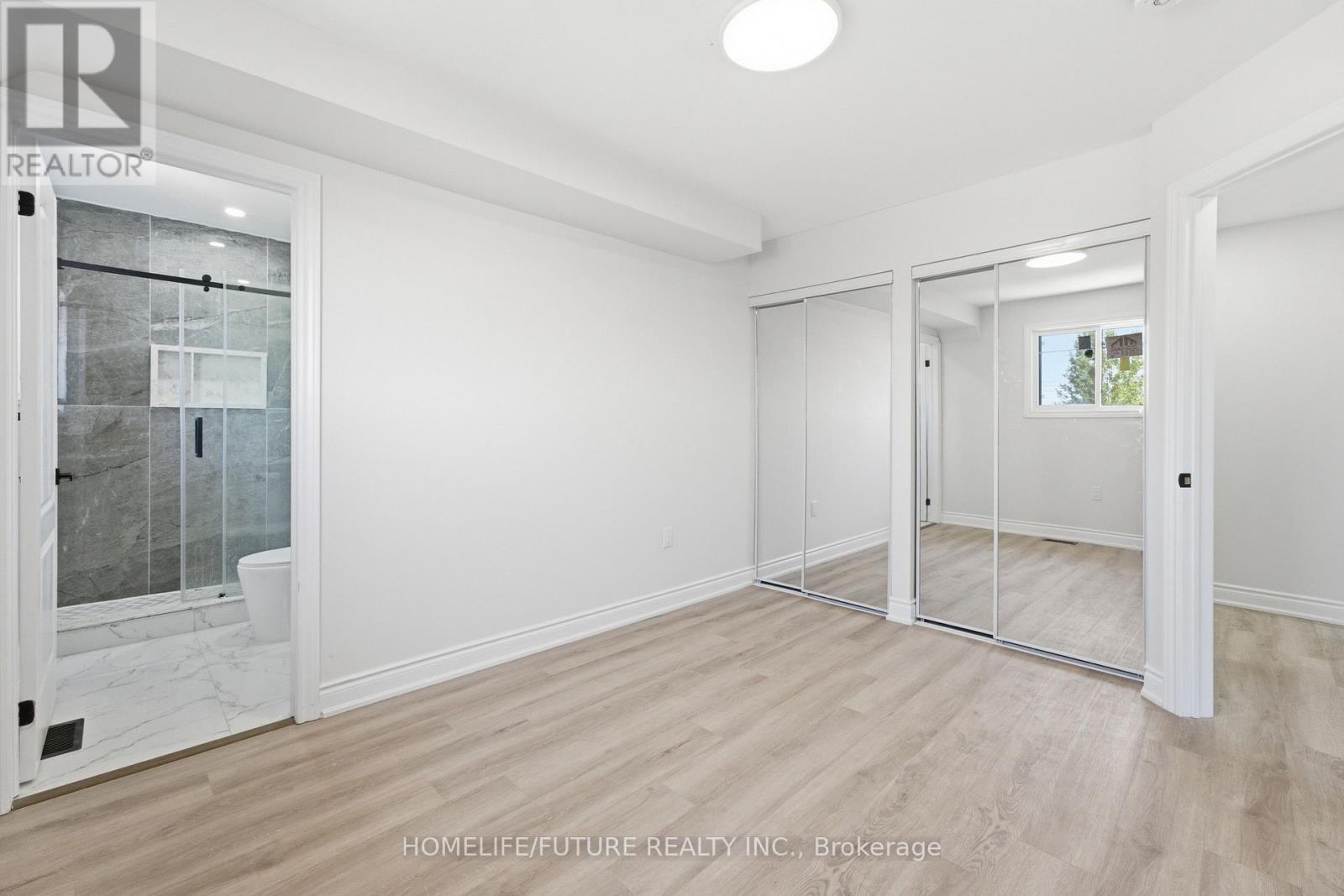 1 LOCKHART GATE - 24