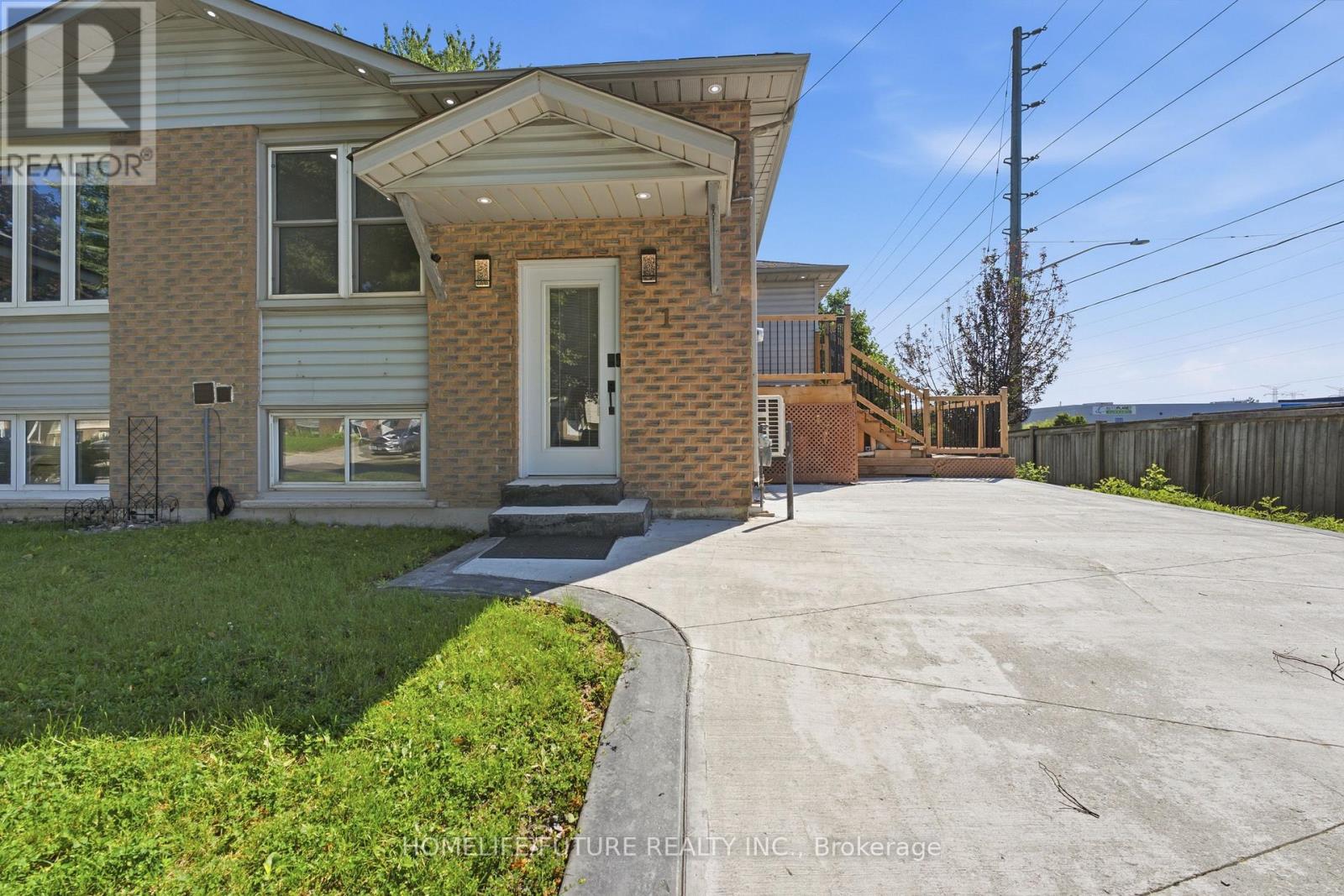 1 LOCKHART GATE - 6