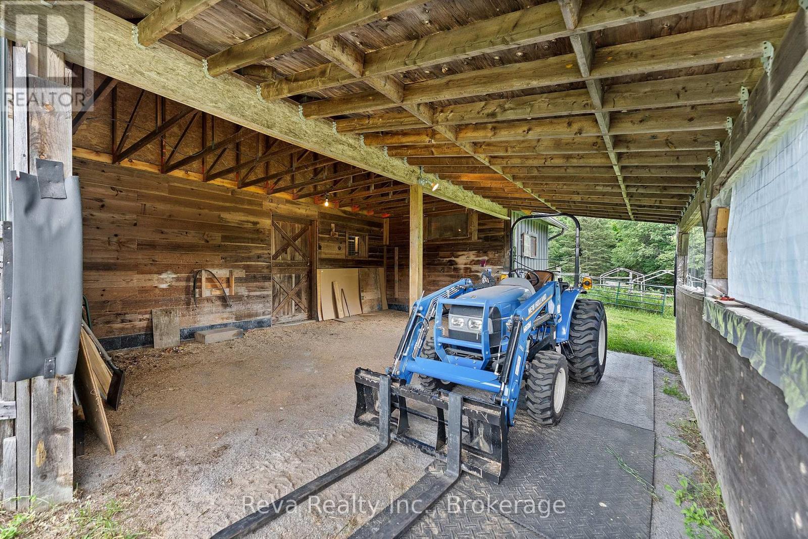 152 HASS ROAD - 35