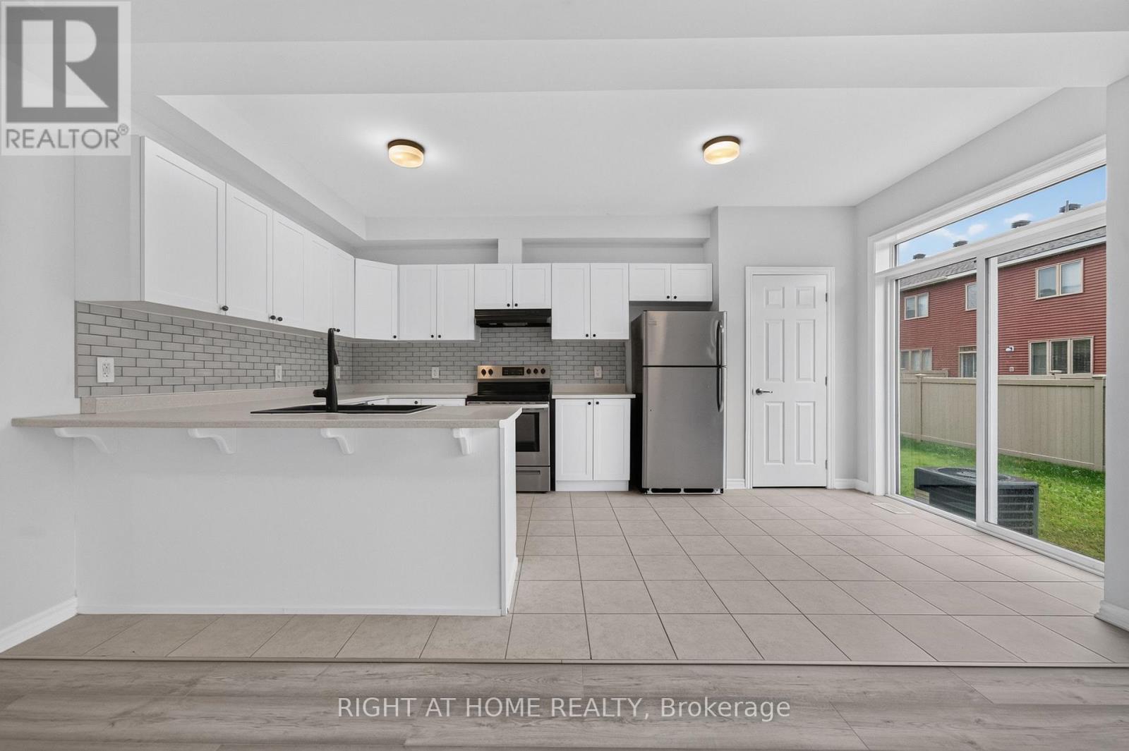 263 SWEETVALLEY DRIVE - 14