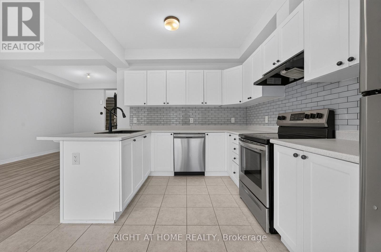 263 SWEETVALLEY DRIVE - 17