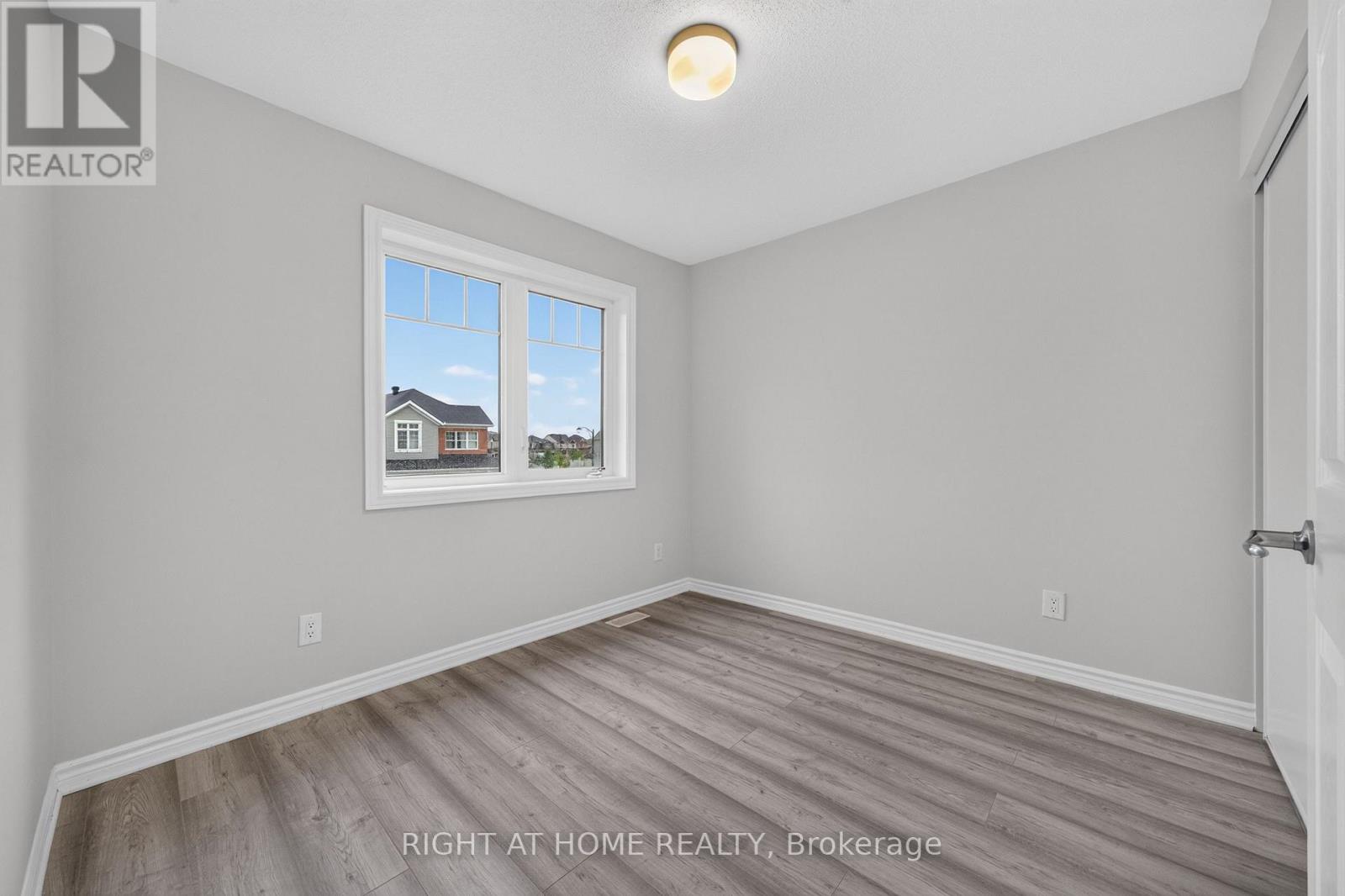 263 SWEETVALLEY DRIVE - 31