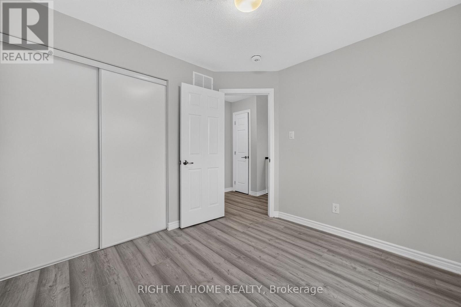 263 SWEETVALLEY DRIVE - 32