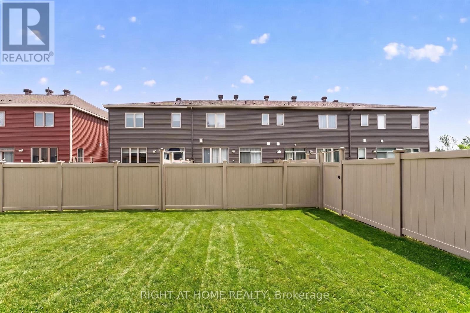 263 SWEETVALLEY DRIVE - 35