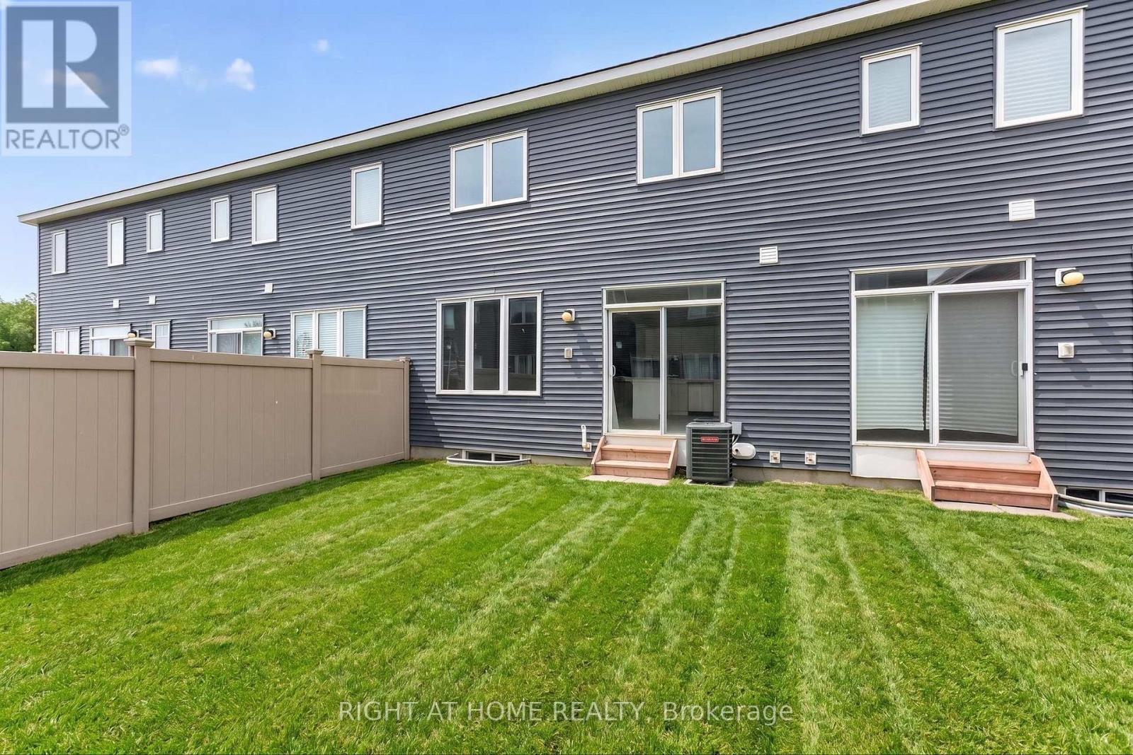 263 SWEETVALLEY DRIVE - 36