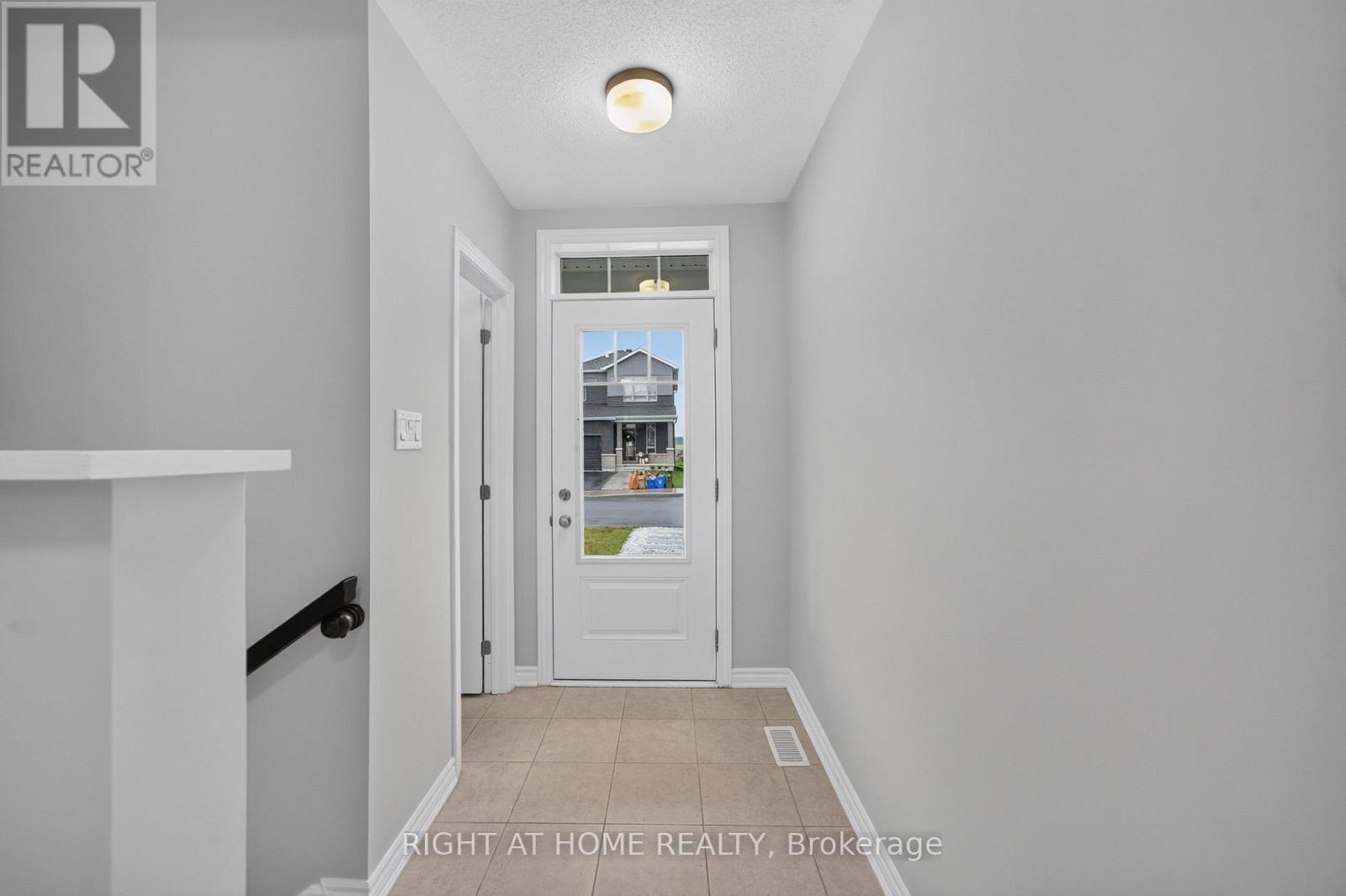 263 SWEETVALLEY DRIVE - 4