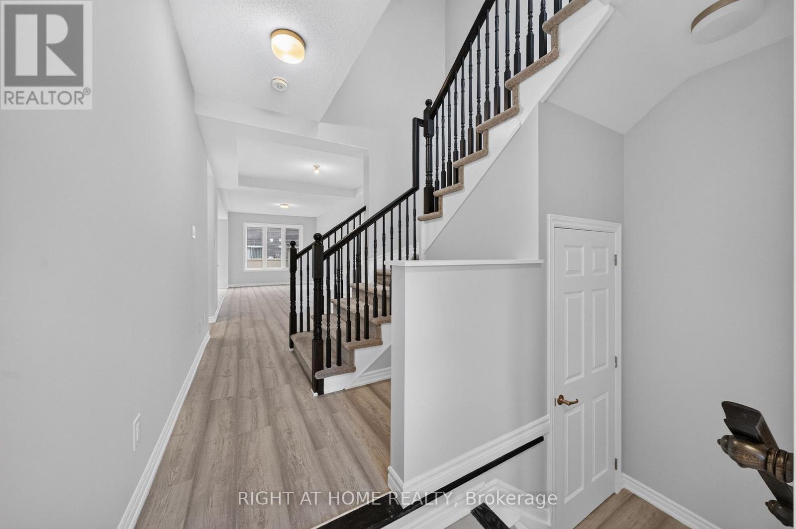 263 SWEETVALLEY DRIVE - 6