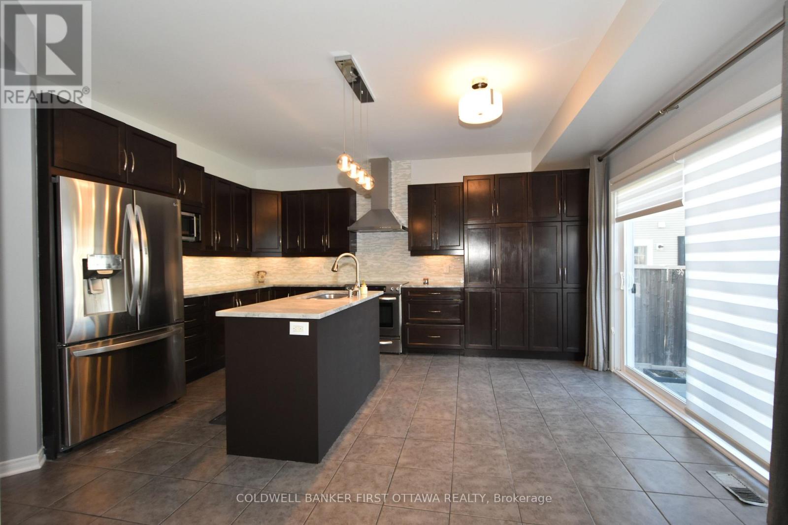 413 BLACKLEAF DRIVE, Ottawa. Luxury613. By Peter Sagos - Image 9