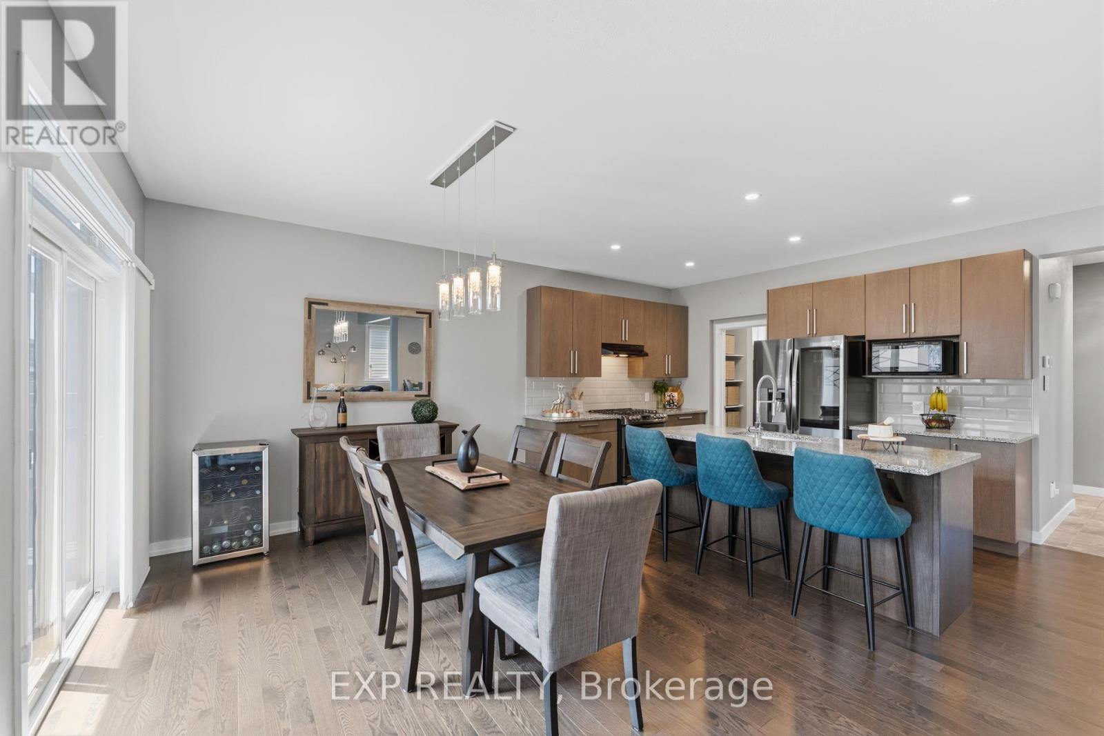 307 OXER PLACE - 11