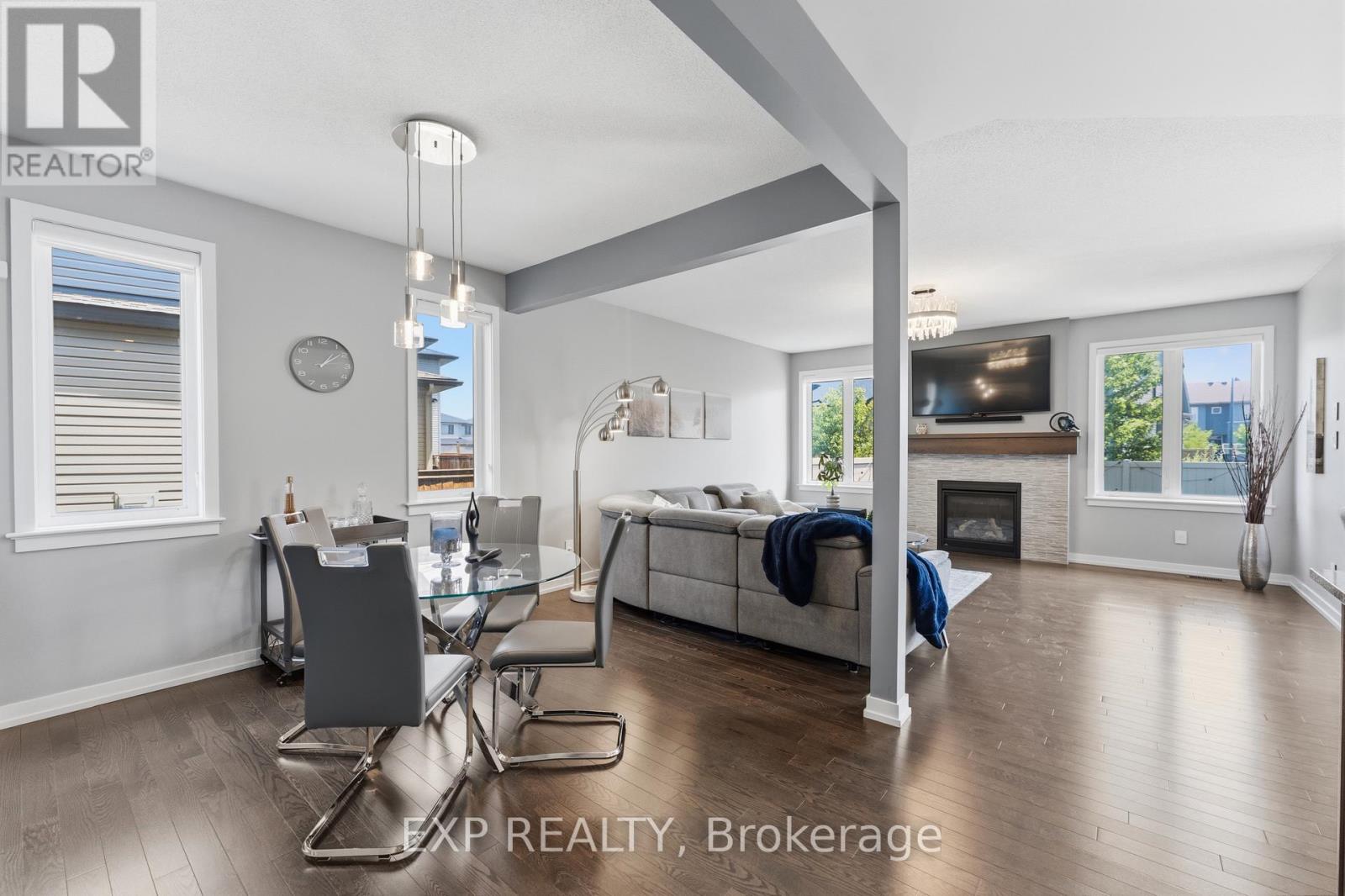 307 OXER PLACE - 12