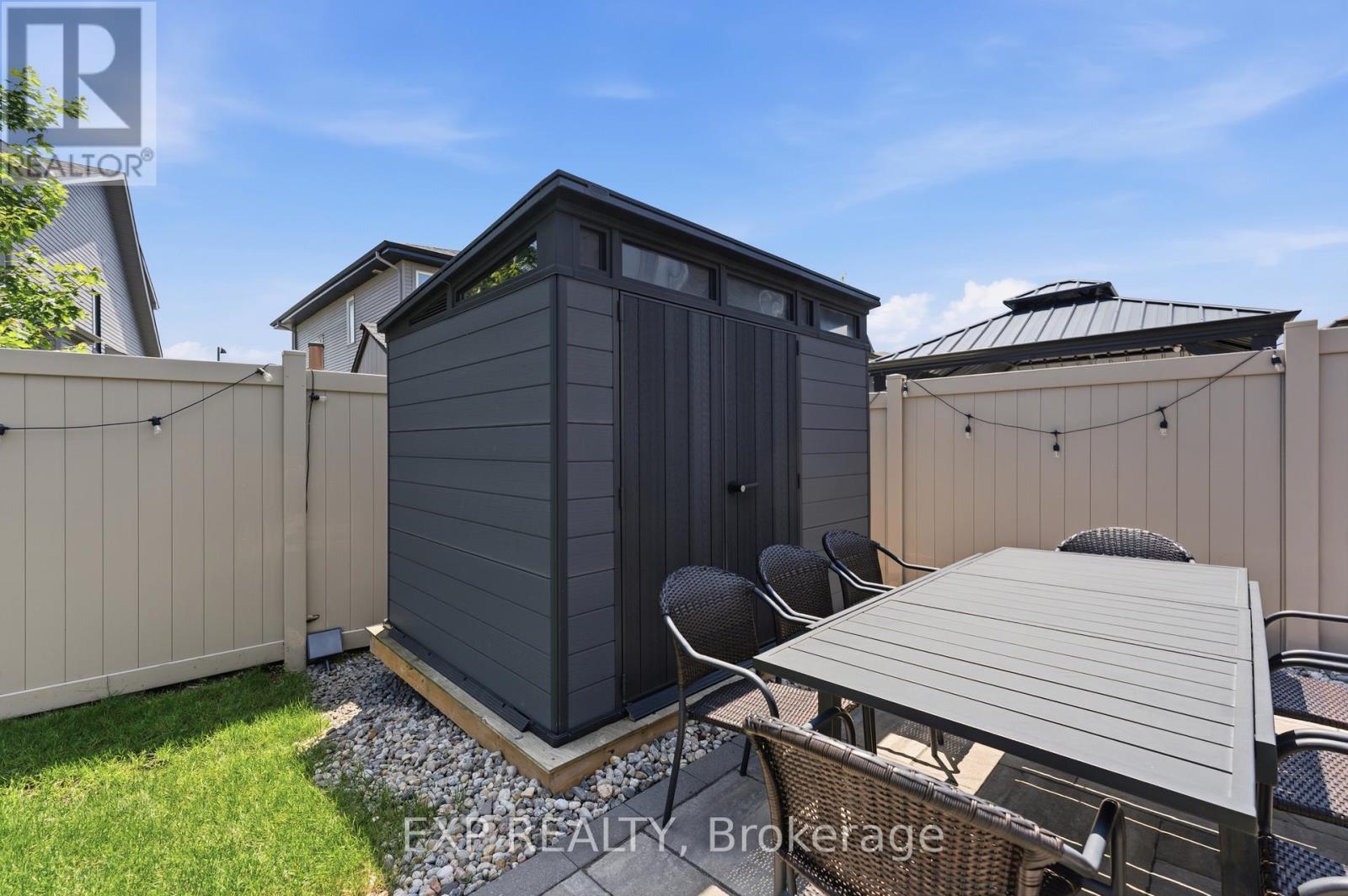 307 OXER PLACE - 21
