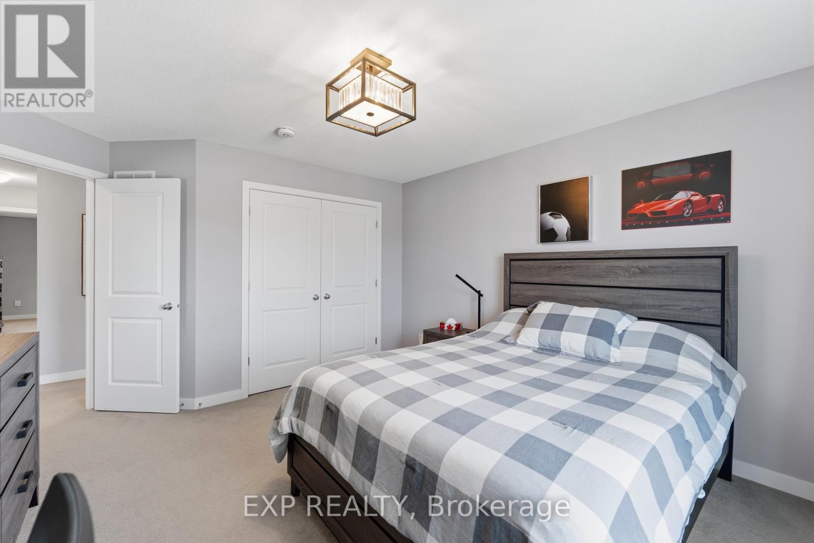 307 OXER PLACE - 34