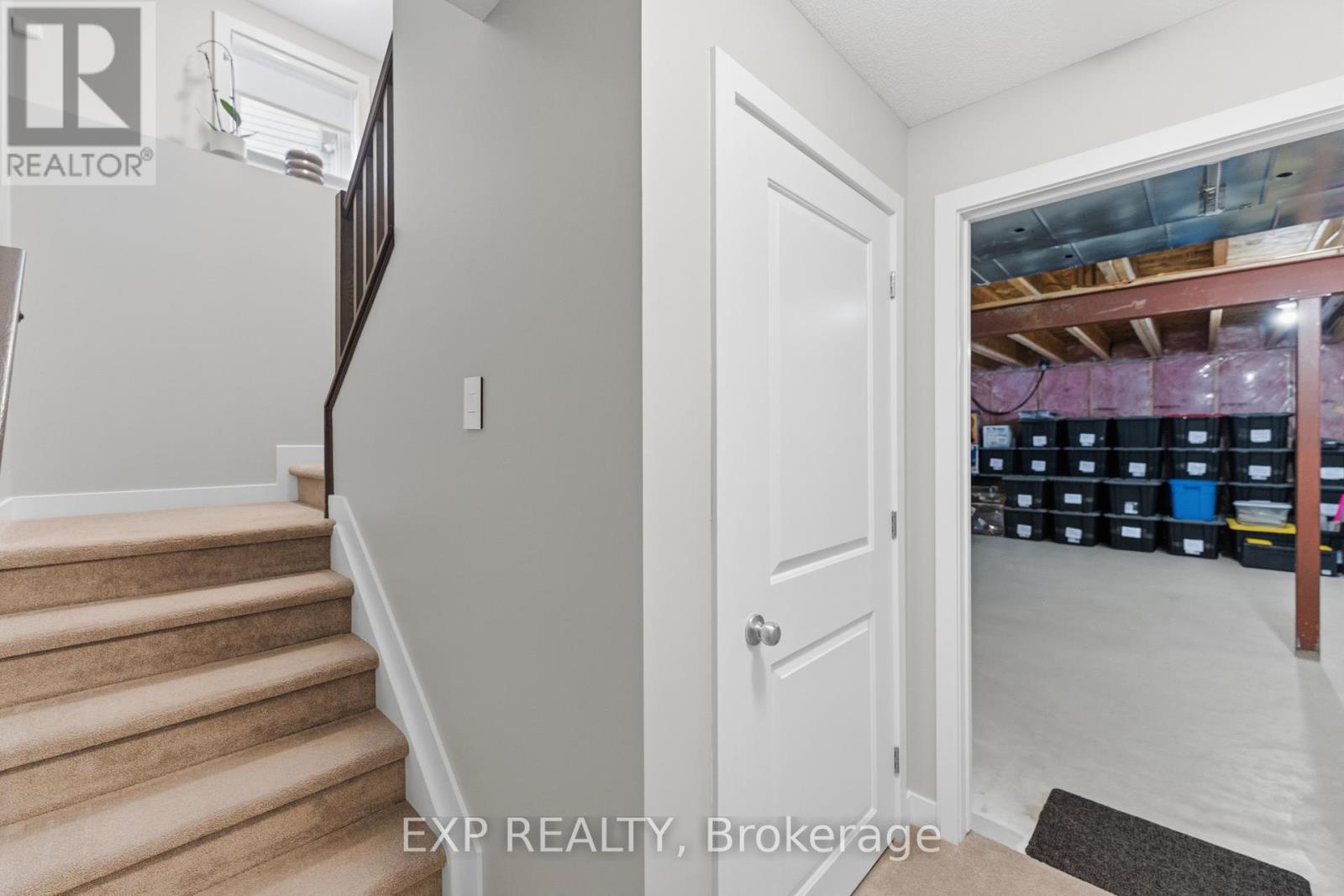 307 OXER PLACE - 35