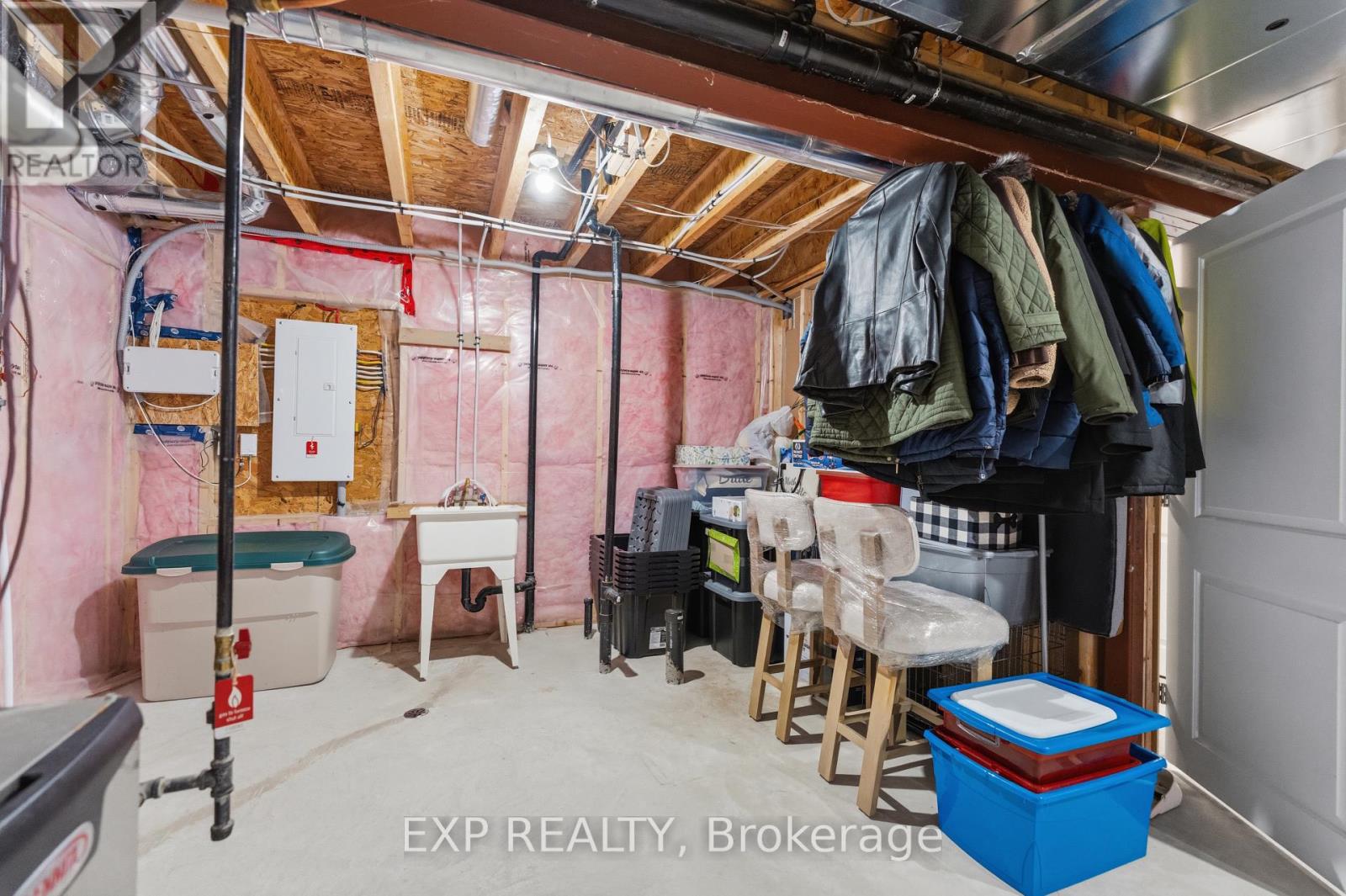 307 OXER PLACE - 36