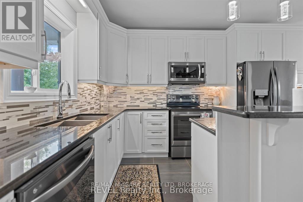 1018 KERBY STREET - 11
