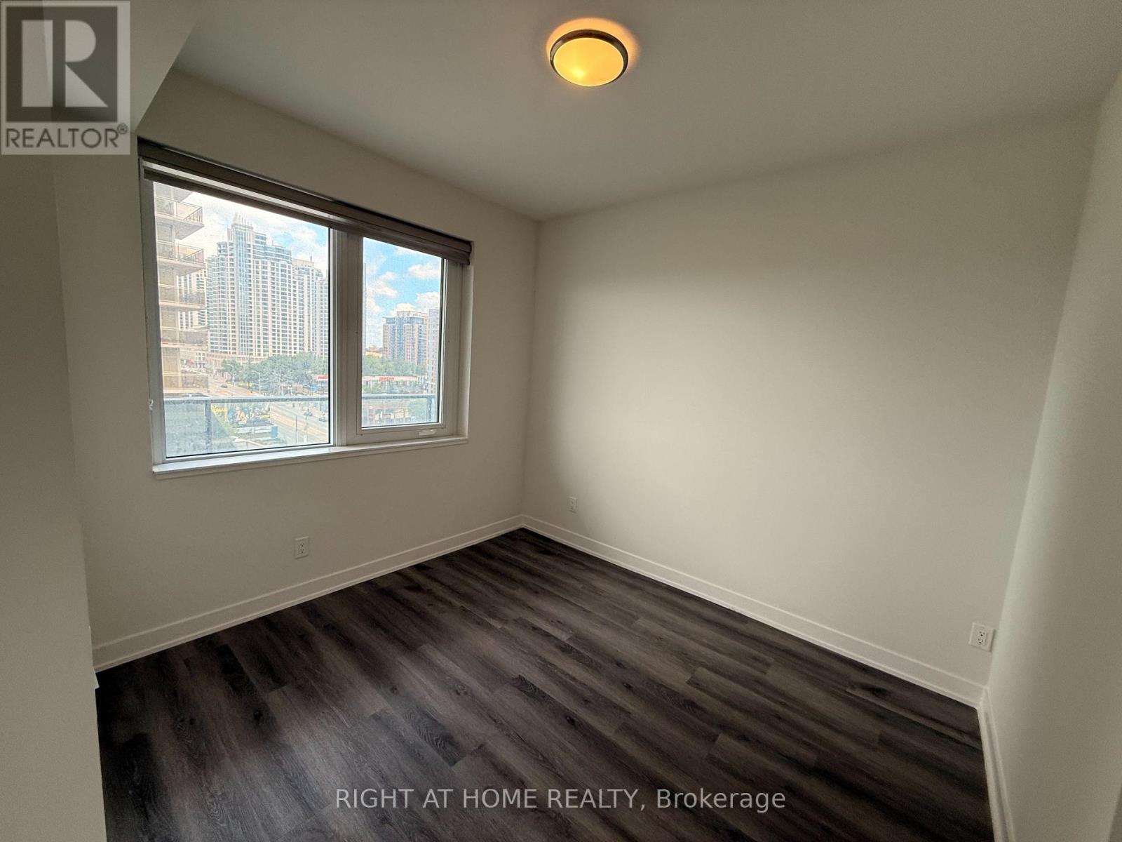 #809 15 ELLERSLIE AVENUE - Image 8