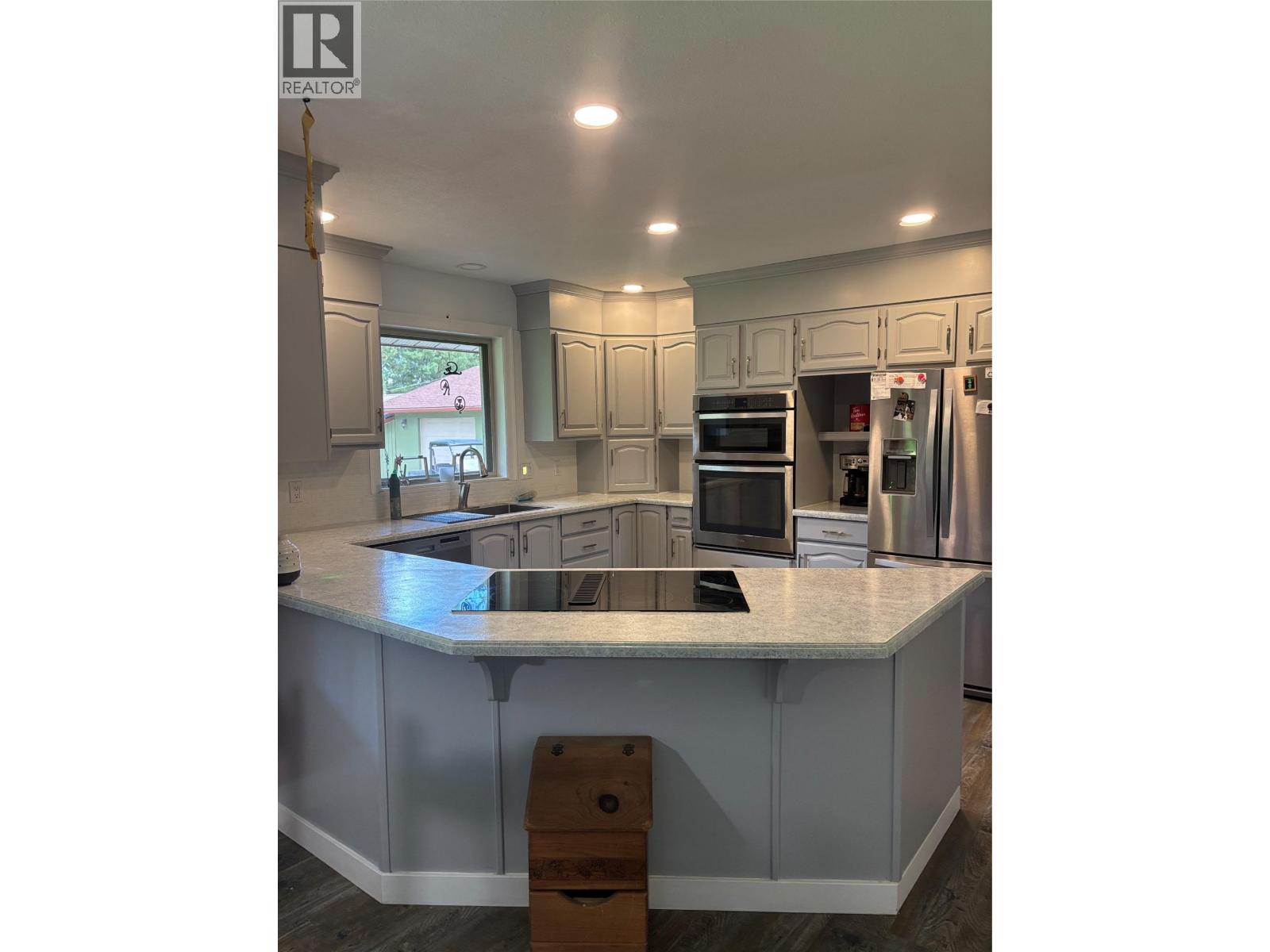 5045 Schubert Road - 12