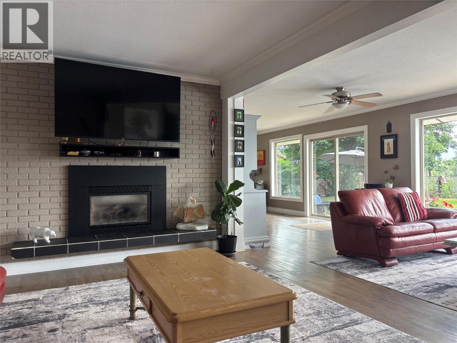 5045 Schubert Road - 18