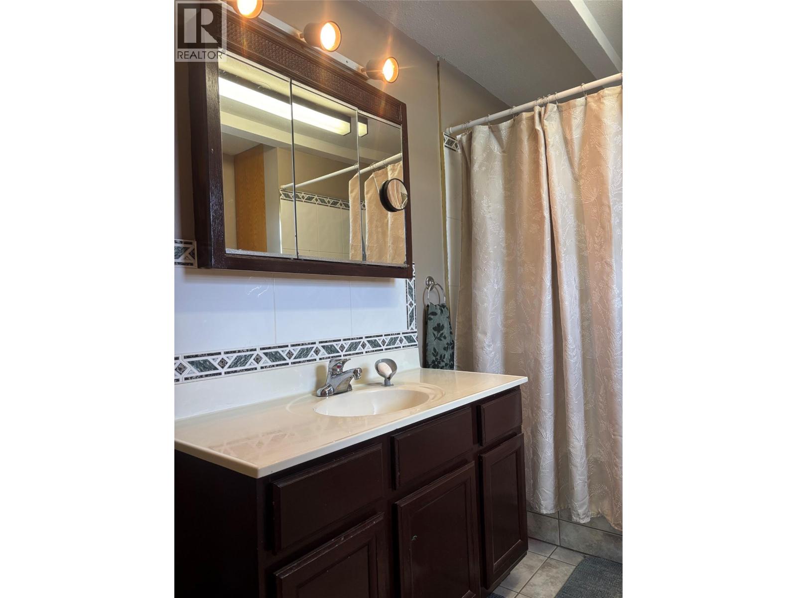 5045 Schubert Road - 28