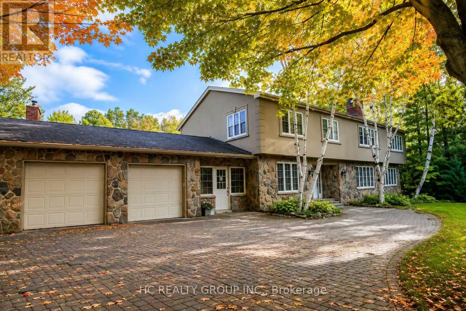 16 BERNADOTTE DRIVE - 4