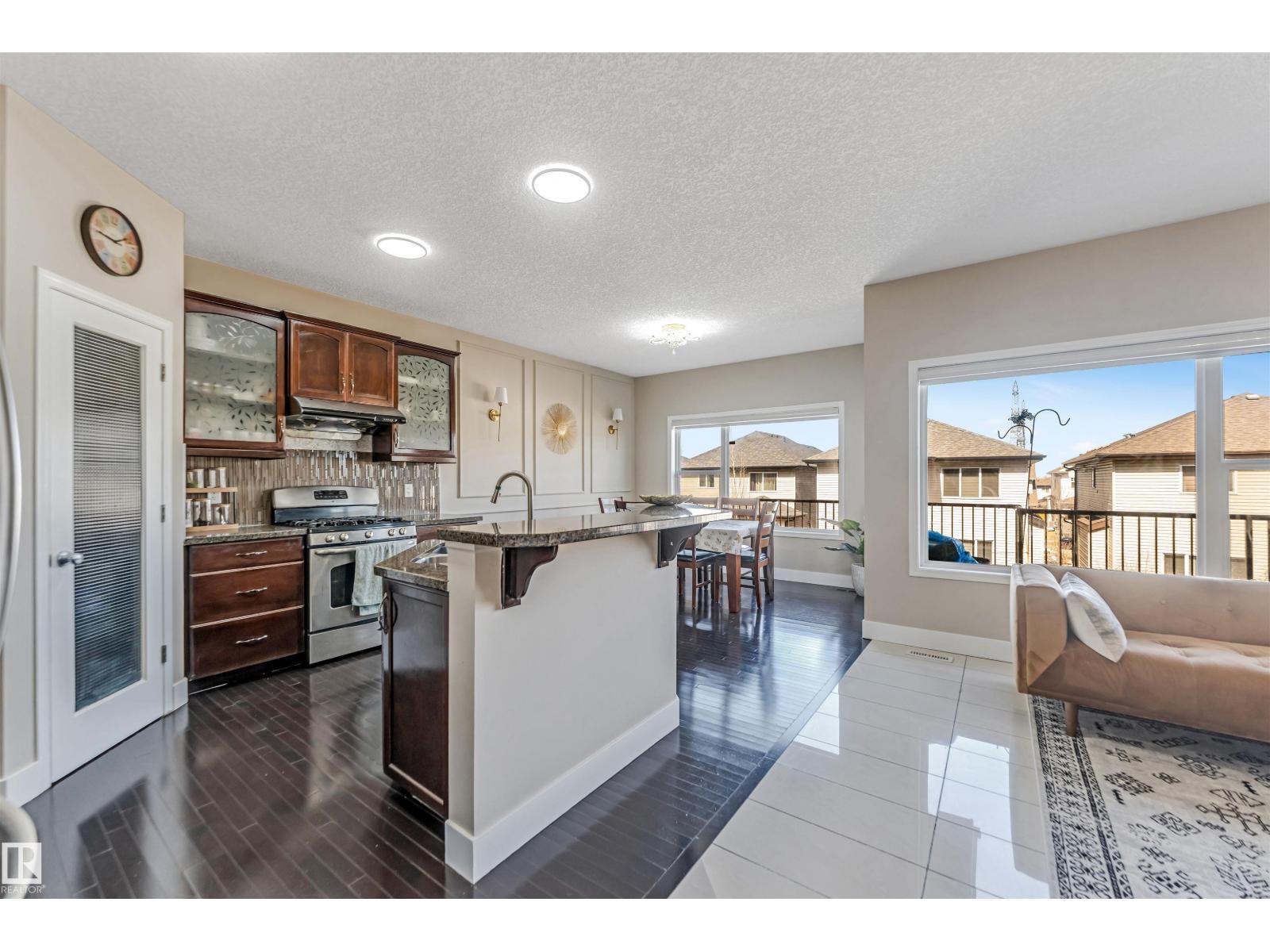 5156 2 AV SW SW - 18