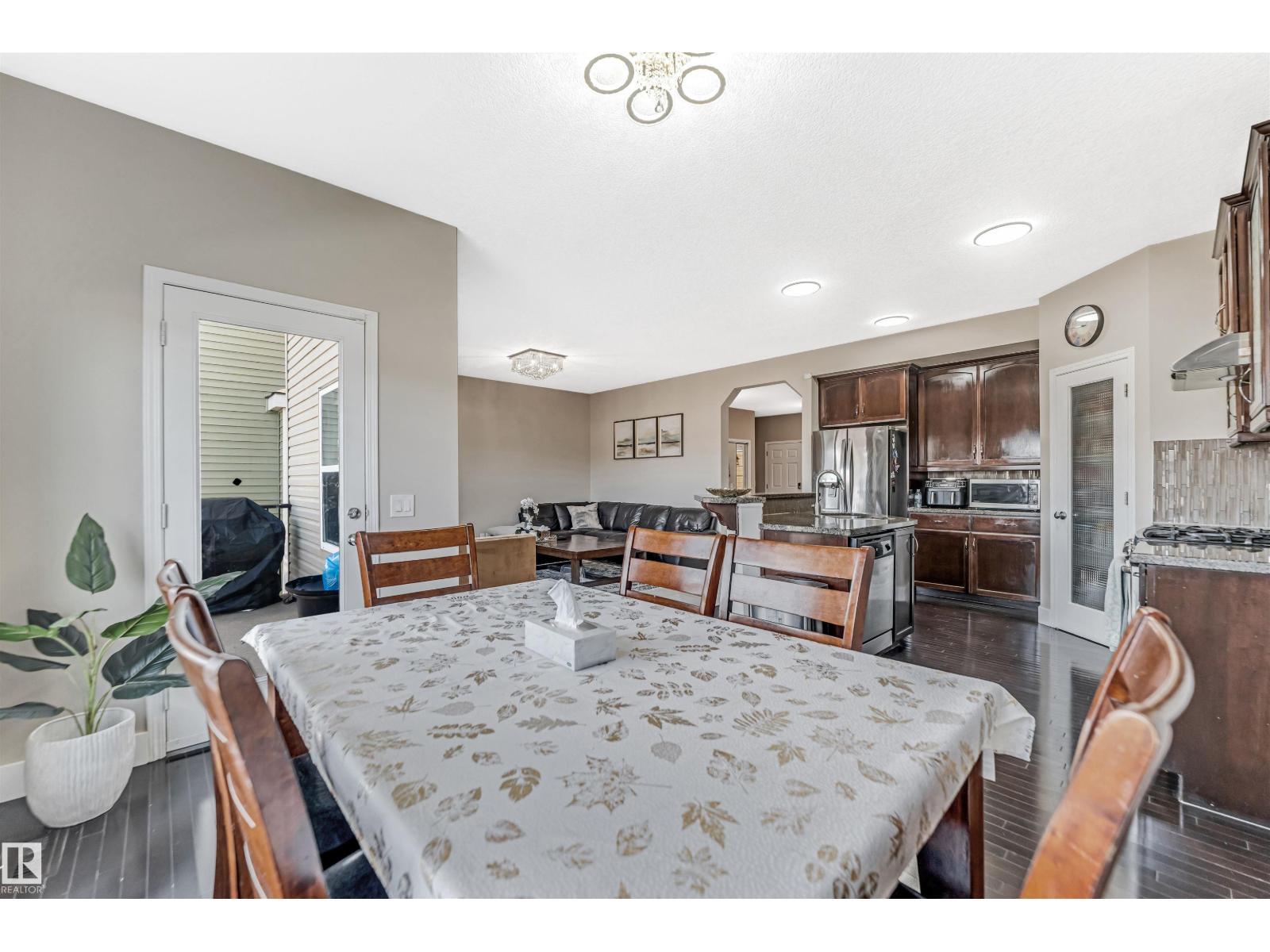 5156 2 AV SW SW - 21
