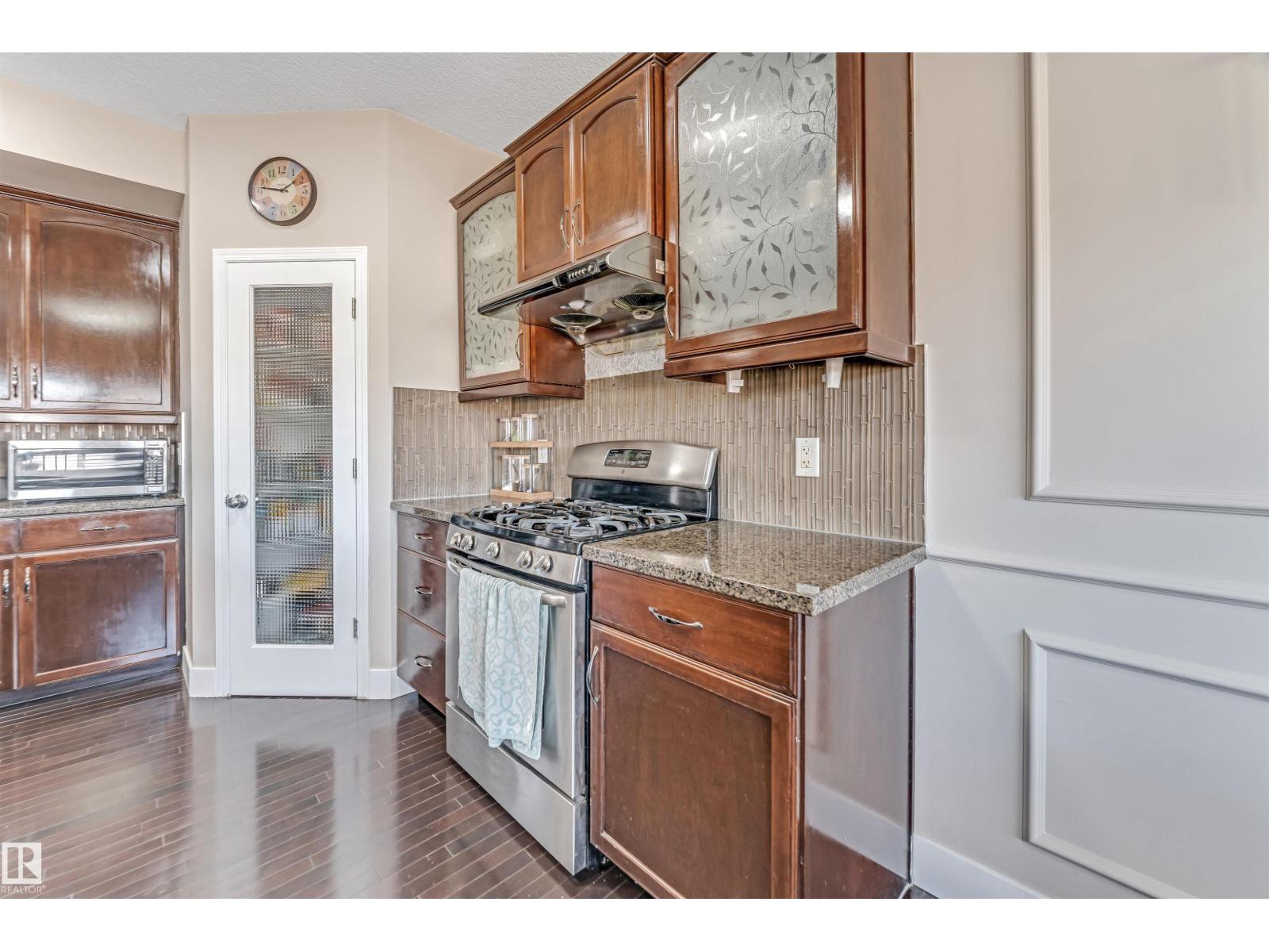 5156 2 AV SW SW - 22