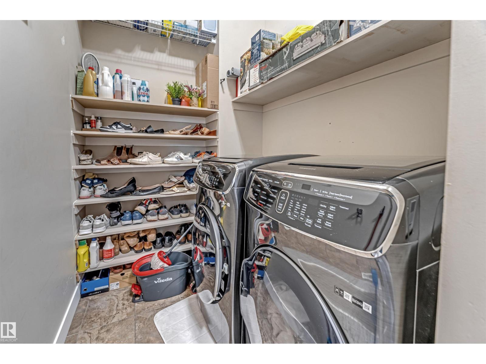 5156 2 AV SW SW - 44