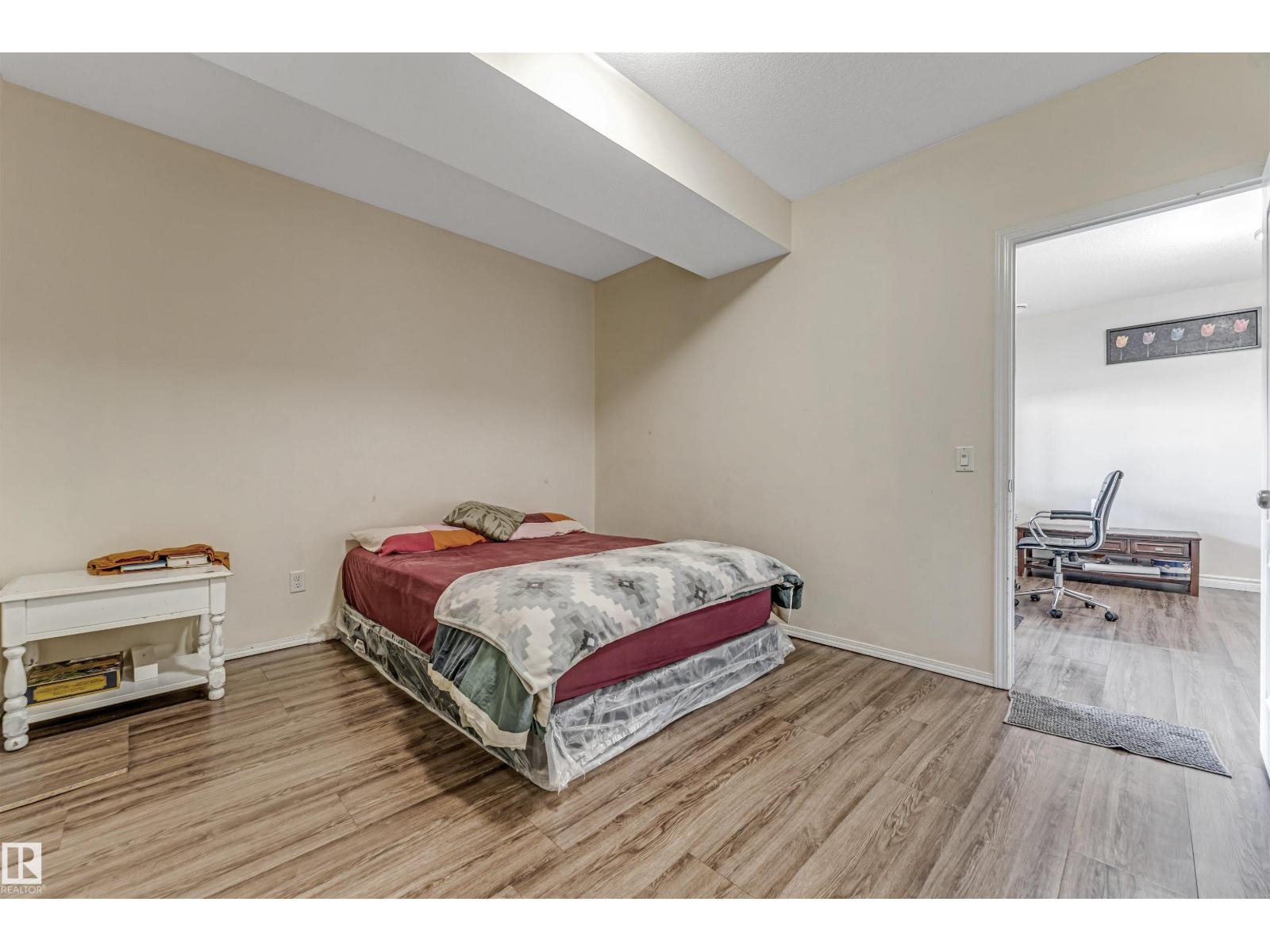 5156 2 AV SW SW - 50