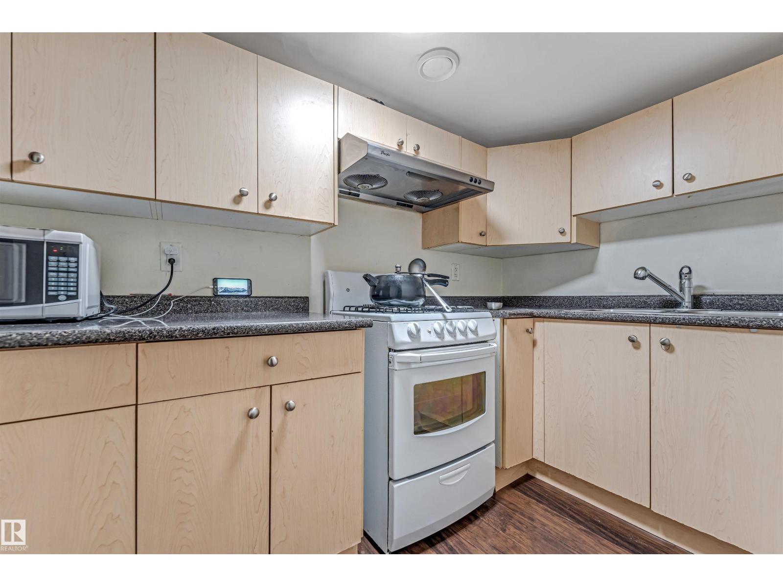5156 2 AV SW SW - 57