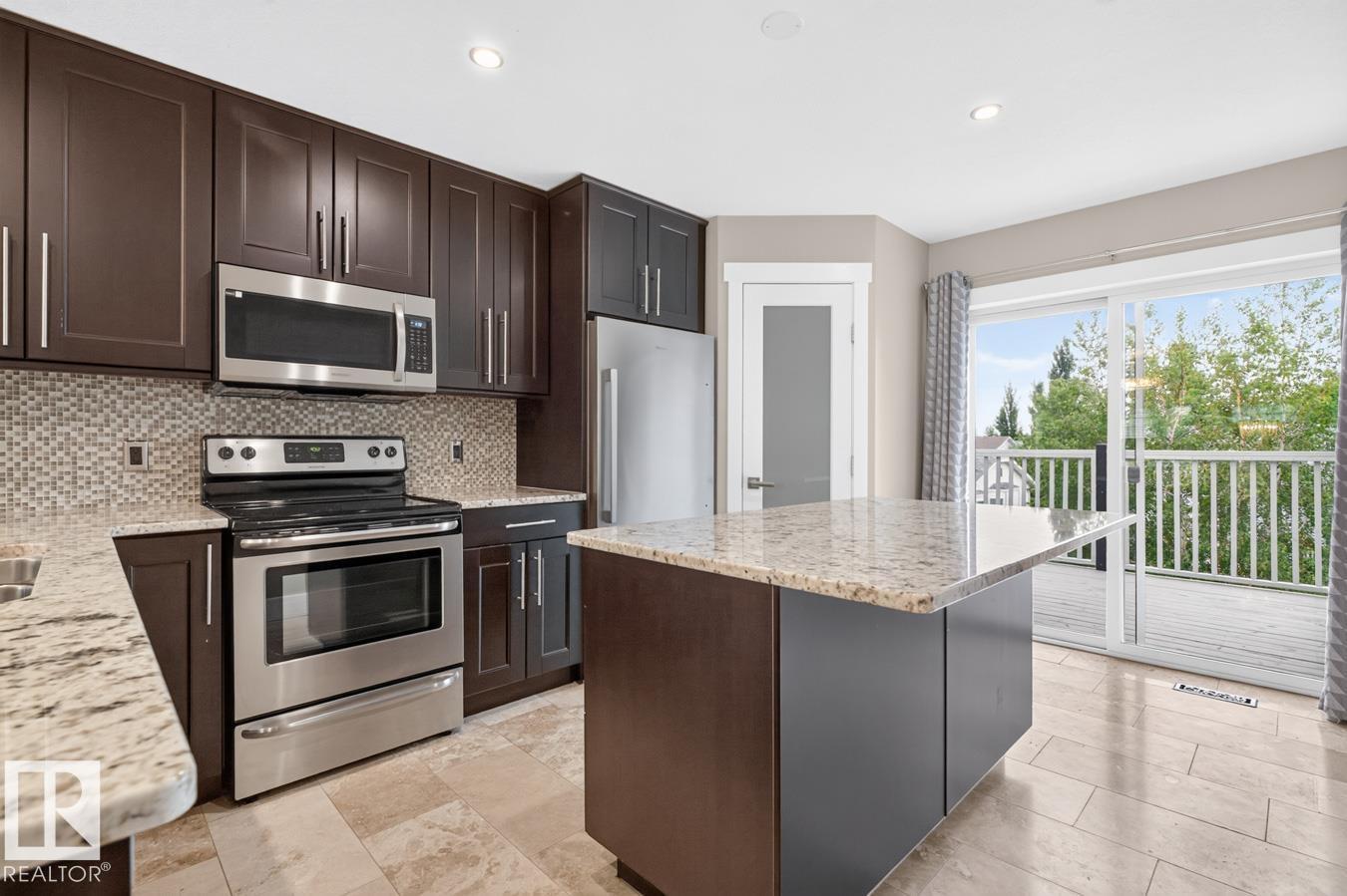 5612 55 ST - 1