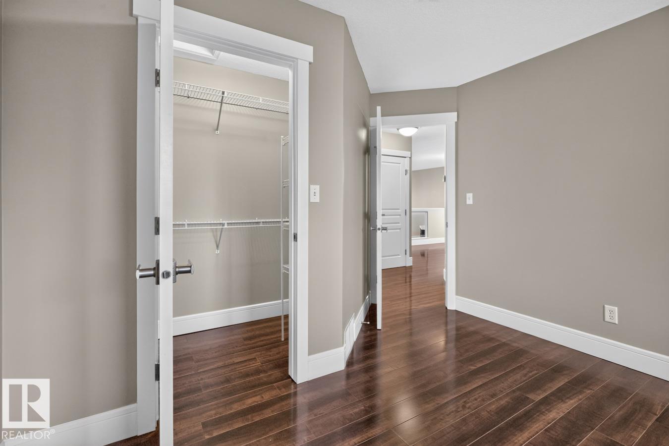 5612 55 ST - 11
