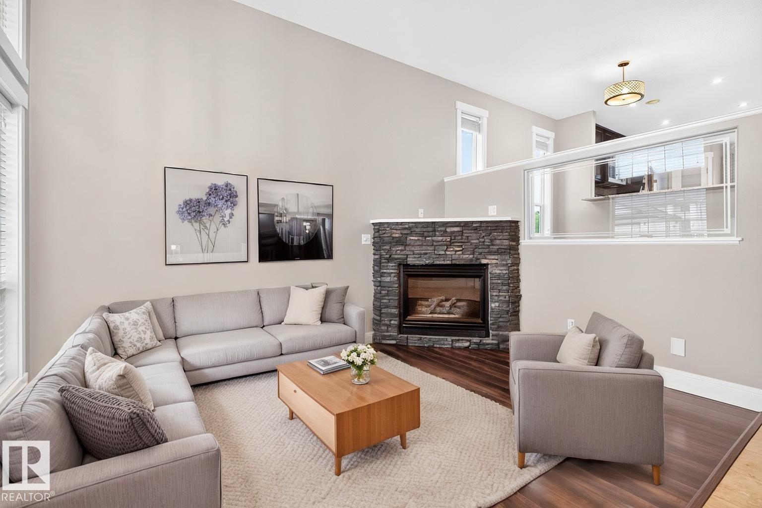 5612 55 ST - 17